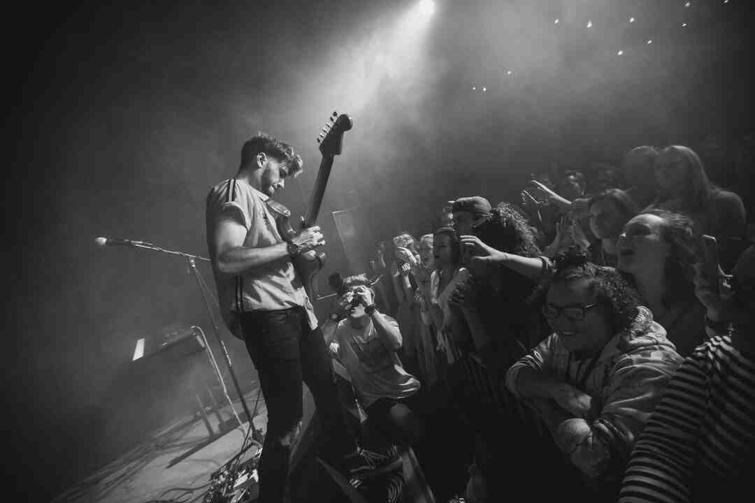 Comment s'écrit music-Hall ?