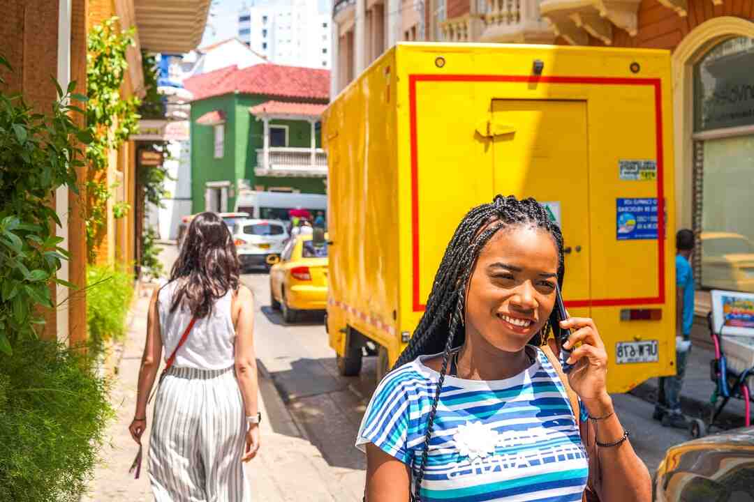 Comment s&rsquo;appellent la troupe des célèbres danseuses du Lido ?