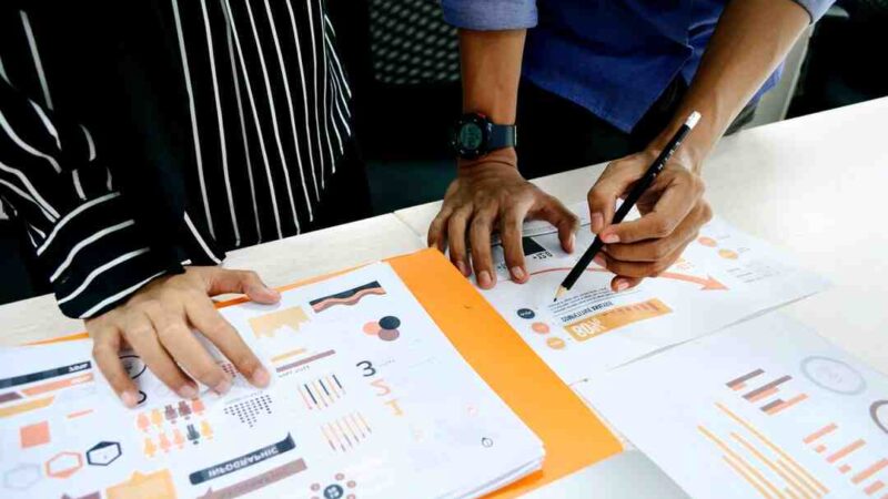 Quels sont les avantages d'un comédien ?