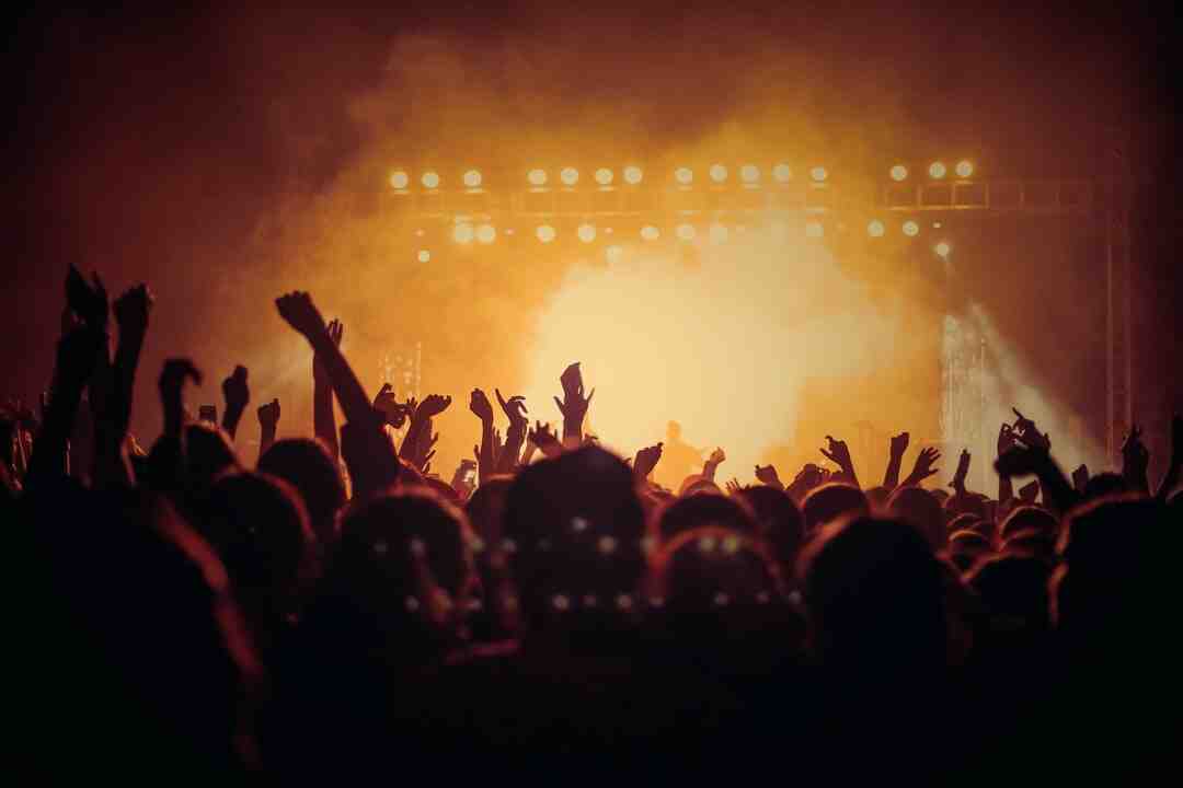 Comment faire venir une Stars à domicile ?