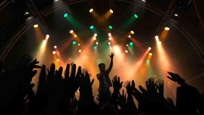 Comment s'habiller quand on va à un concert ?