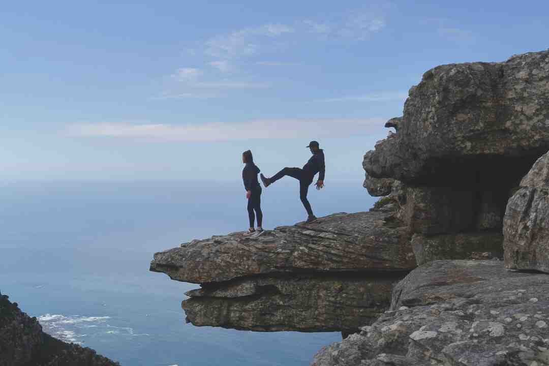 Comment on écrit un sketch ?