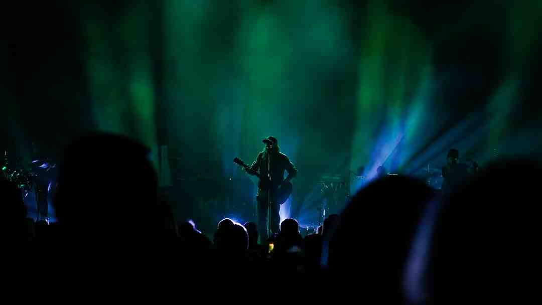 Comment s'habiller pour un concert VIP ?
