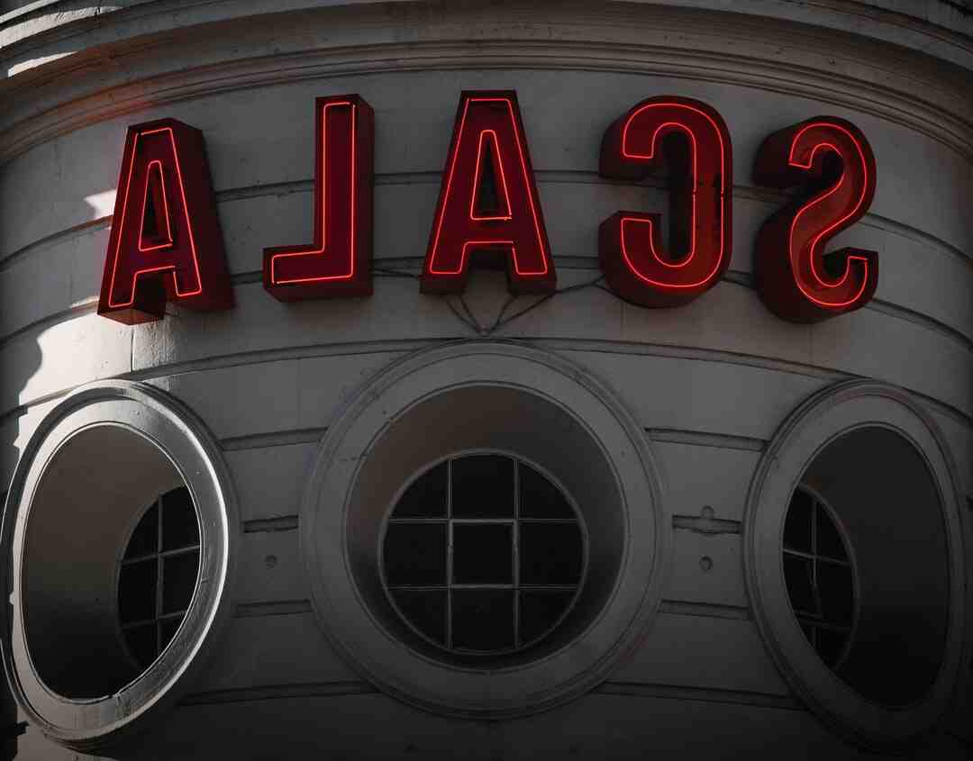 Quelle est la fourchette de prix d'une place à l'opéra ?